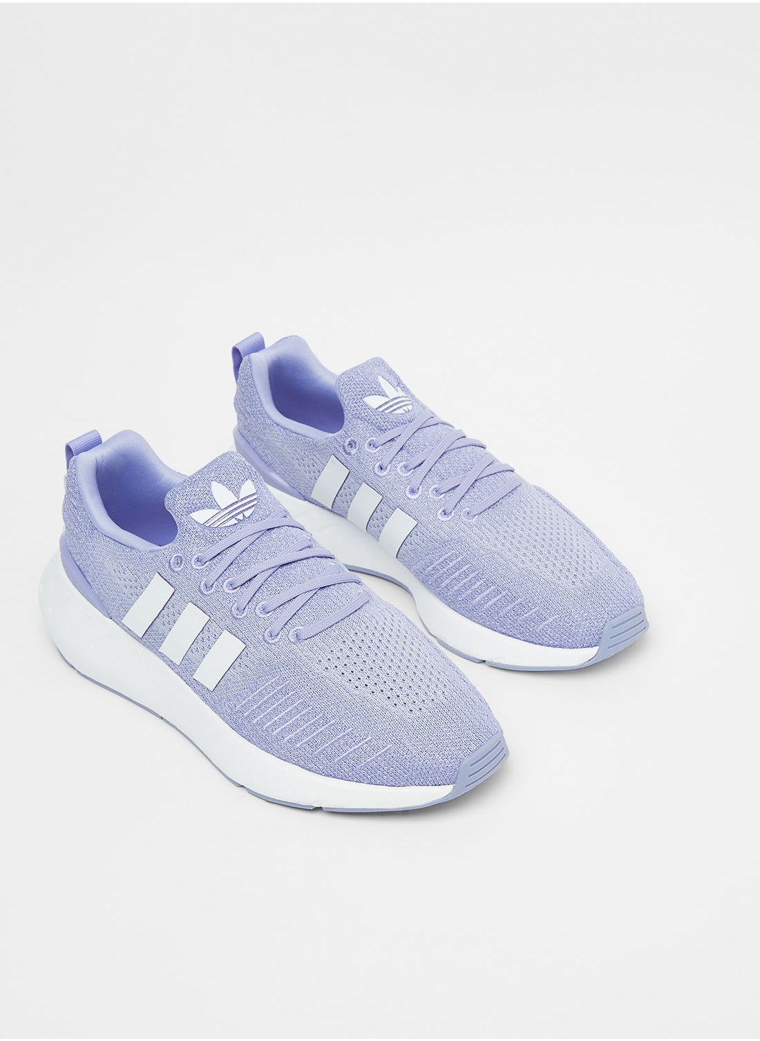 حذاء adidas Originals Swift Run 22 الرياضي