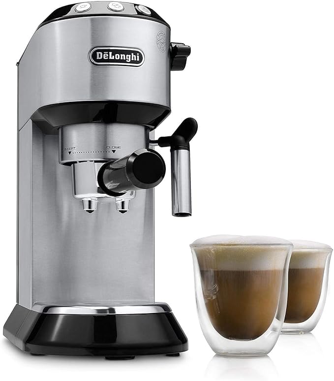 ماكينة إسبرسو من De'Longhi (اللون الفضي، موديل EC685.M).